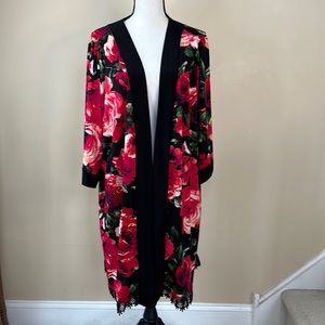 Avenue Silky Floral Open Front Kimono with Lace Trim (Size 18/20)